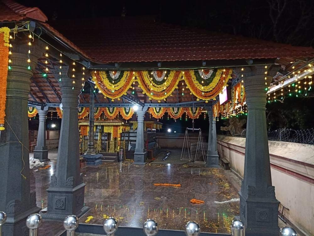 Mannur Kaimakunnathu Kavu Temple - Slide 2